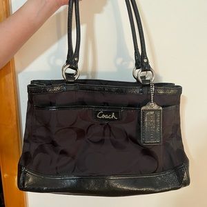COACH BLACK SHOULDER BAG